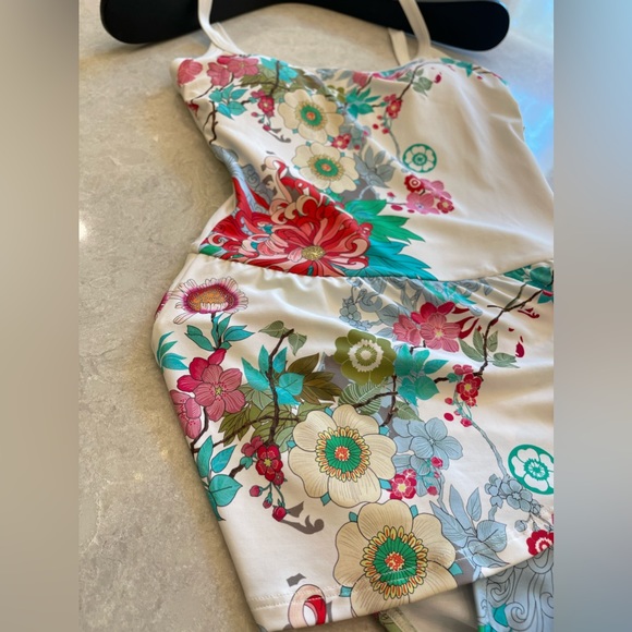 Johnny Was Kia Skirted Tank Bathing Suit Size XS - Picture 8 of 11